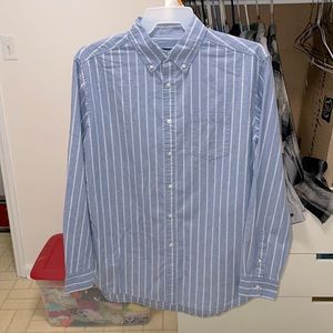Men’s dress shirt size medium never worn